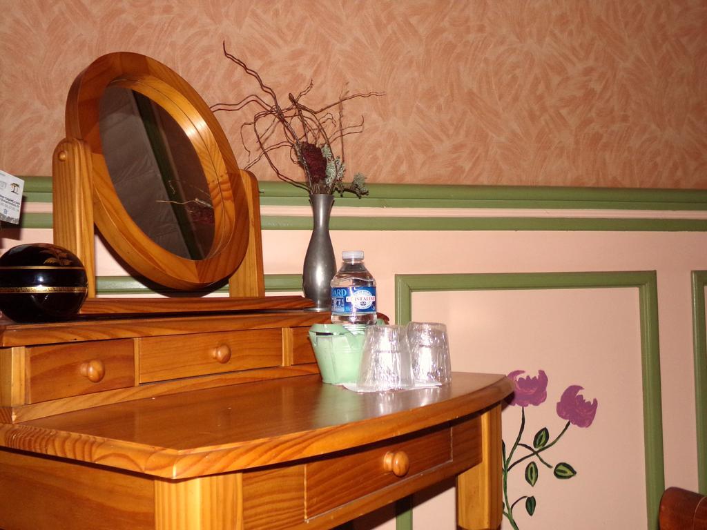 Bed and Breakfast Domaine Capiet Courpiac Zimmer foto